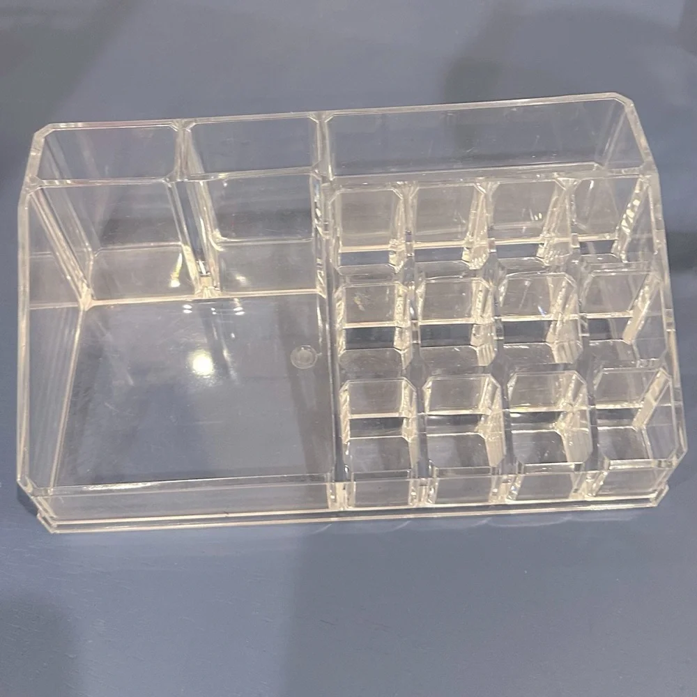 Makeup organizer